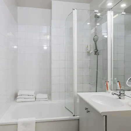 Adagio Access Paris Apart-hotel Clamart