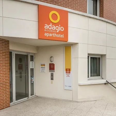 Adagio Access Paris מלון דירות קלמאר