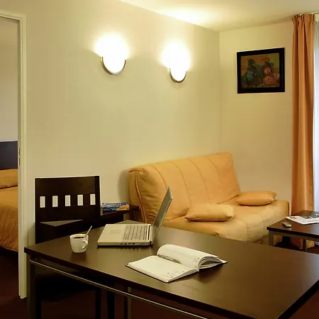 アパートホテル アパートホテル アダージョ アクセス パリ 3*