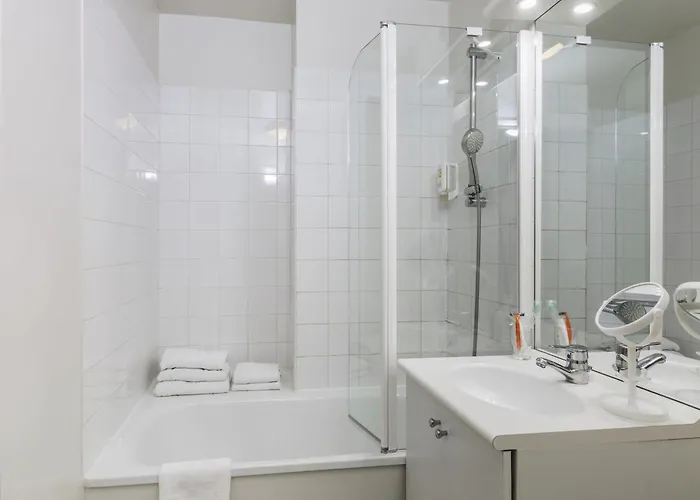 Adagio Access Paris Aparthotel Clamart